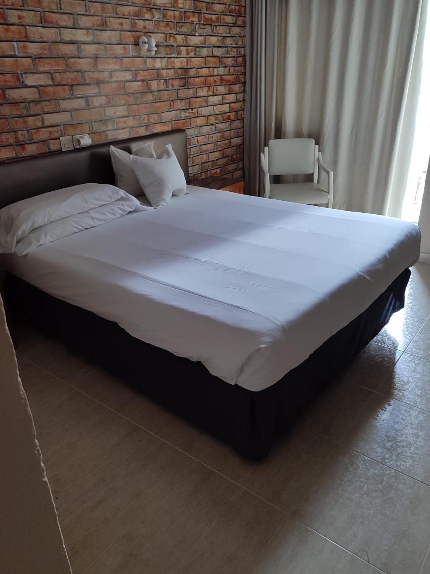 Hostal Mar Del Plata (Adults Only) El Arenal  Ngoại thất bức ảnh