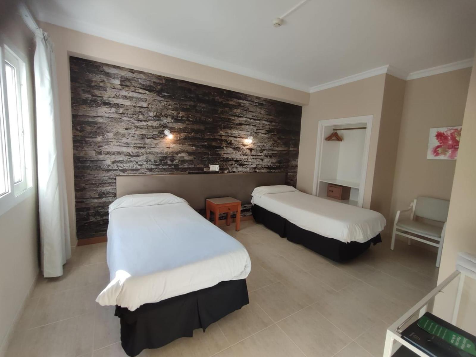 Hostal Mar Del Plata (Adults Only) El Arenal  Ngoại thất bức ảnh
