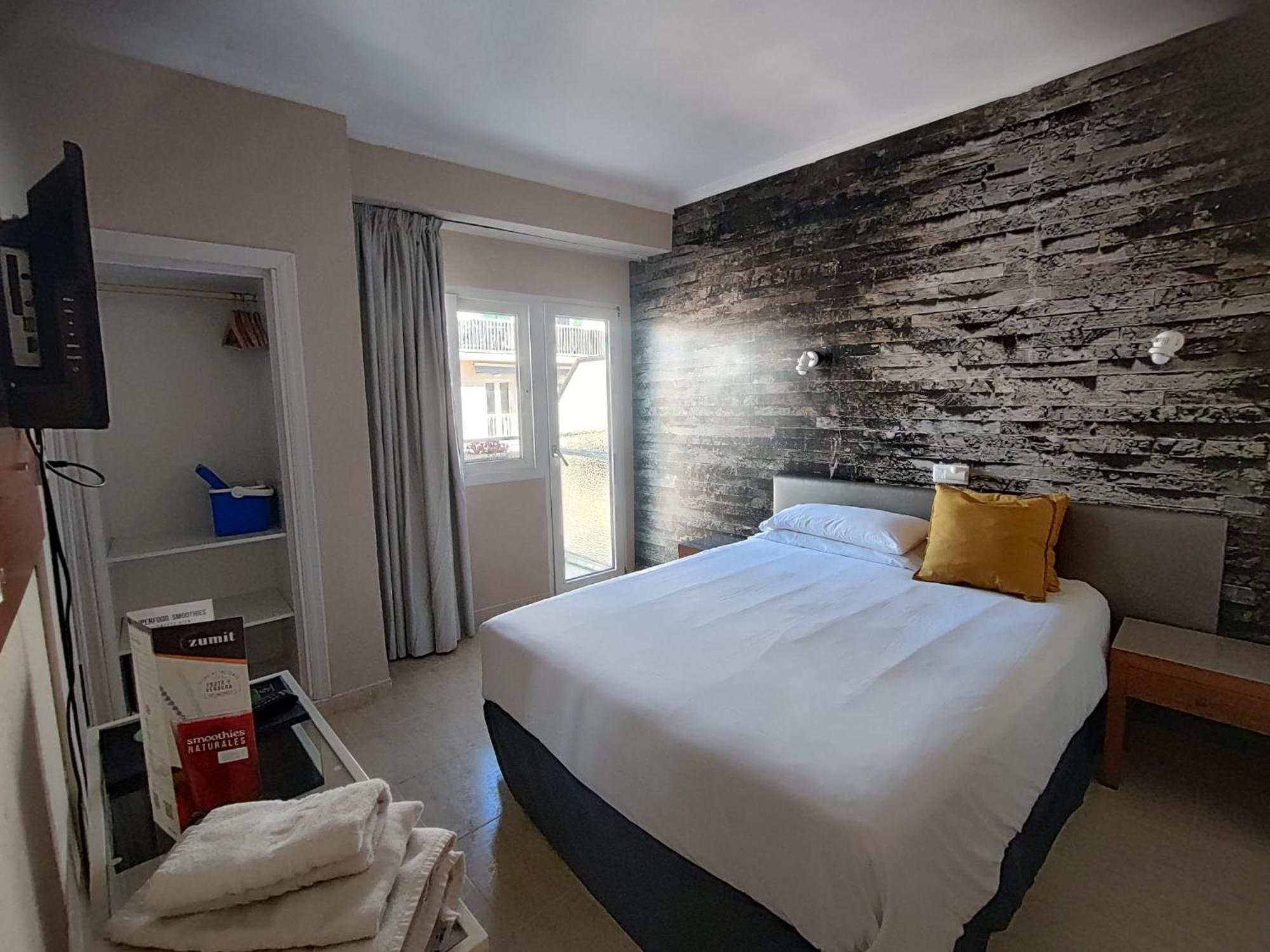 Hostal Mar Del Plata (Adults Only) El Arenal  Ngoại thất bức ảnh