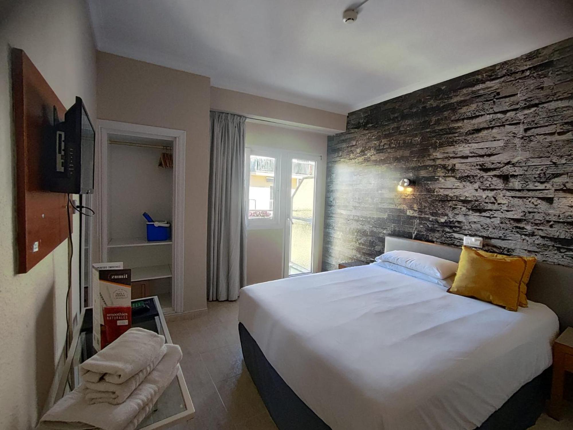Hostal Mar Del Plata (Adults Only) El Arenal  Ngoại thất bức ảnh